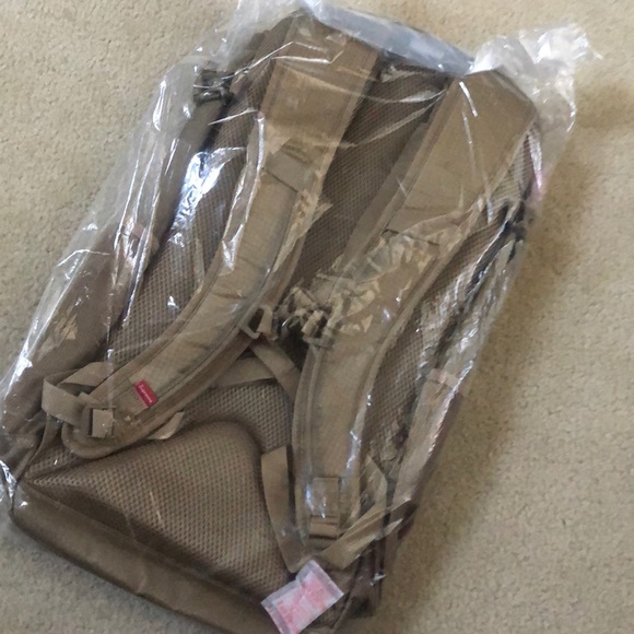 NWT Supreme Tan Backpack - Picture 8 of 9